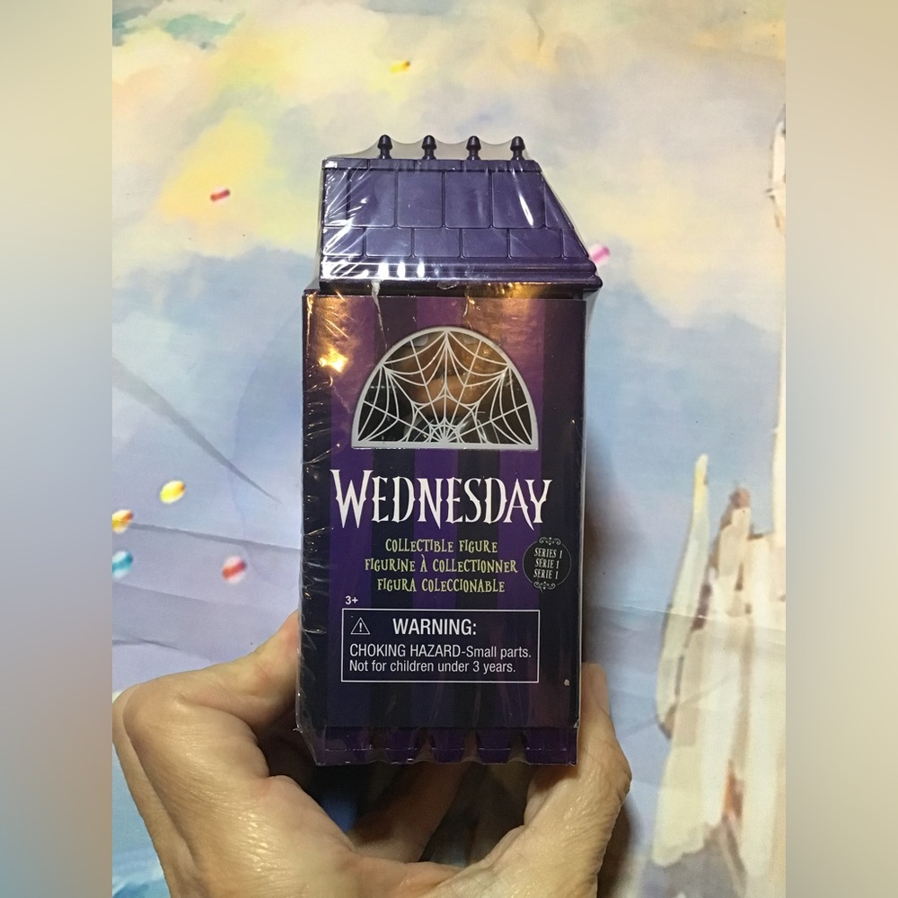 Wednesday collectible figure series 1 mystery capsule -new